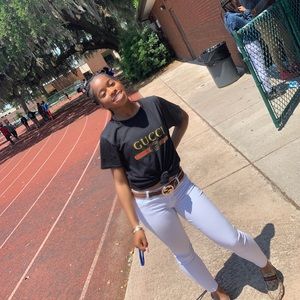 Meet your Posher, Destini